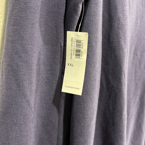 Old Navy open back top. XXL - Picture 2 of 8